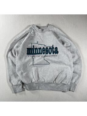 Vintage 90s Land Of The Lakes Minnesota Graphic Crewneck